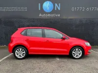 Begagnad VW Polo SE 90 HK (66 kW) 2015 Röd Halvkombi