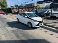 Used Toyota Aygo X-play 69 HP (50 kW) 2016 White Hatchback