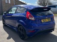 Used Ford Fiesta ST 182 HP (133 kW) 2015 Blue Hatchback