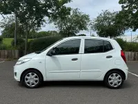 Used Hyundai i10 Classic 83 HP (61 kW) 2013 White Hatchback