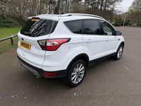 Begagnad Ford Kuga Titanium 2019 Vit SUV