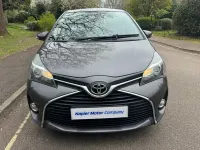 Używany Toyota Yaris 69 KM (50 kW) 2016 Szary Hatchback