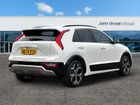 Used Kia Niro 2025 White SUV