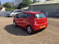 Używany Vauxhall Viva 75 KM (55 kW) 2018 Czerwony Hatchback
