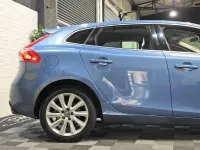 Używany Volvo V40 SE Lux 190 KM (139 kW) 2015 Niebieski Hatchback