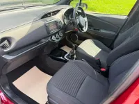 Used Toyota Yaris Design 111 HP (81 kW) 2017 Red/black Hatchback