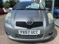 Used Toyota Yaris 85 HP (62 kW) 2007 Silver Hatchback