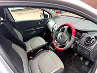 Used Renault Captur Expression+ 90 HP (66 kW) 2016 Silver SUV