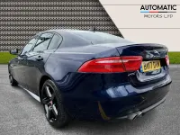 Usado Jaguar XE R-Sport 180 HP (132 kW) 2017 Azul Sedan