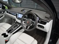 Used Porsche Macan Turbo 400 HP (294 kW) 2017 Blue SUV
