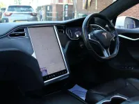 Used Tesla Model S 386 kW (525 HP) 2018 White Hatchback
