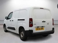 Used Vauxhall Combo Edition 100 HP (73 kW) 2021 White MPV