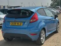 Second-hand Ford Fiesta Zetec 118 CP (86 kW) 2009 Albastru Hatchback