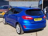 Usado Ford Fiesta Titanium X 99 HP (72 kW) 2020 Azul Citadino