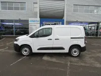 Begagnad Peugeot Partner Premium 131 HK (96 kW) 2022 Vit Minibuss