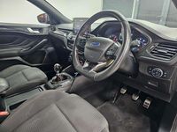 Used Ford Focus ST-Line 125 HP (91 kW) 2020 Silver Hatchback
