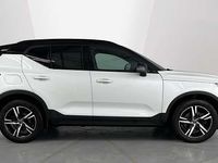 Used Volvo XC40 R-Design 194 HP (142 kW) 2022 White SUV