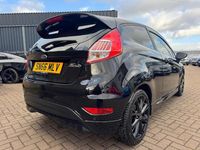 Used Ford Fiesta ST-Line 95 HP (69 kW) 2016 Black Hatchback