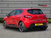 Used Renault Clio Signature 88 HP (64 kW) 2018 Red Hatchback