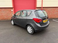 Used Vauxhall Meriva 100 HP (73 kW) 2011 Grey MPV
