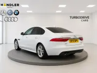 Gebraucht Jaguar XF R-Sport 180 PS (132 kW) 2017 Weiß Limousine