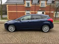 Used Ford Focus Zetec 125 HP (91 kW) 2012 Blue Hatchback