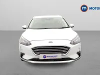 Begagnad Ford Focus Zetec 125 HK (91 kW) 2021 Vit Kombi