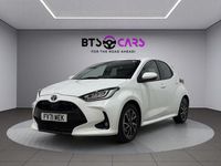 Used Toyota Yaris Hybrid Design 116 HP (85 kW) 2022 White Hatchback