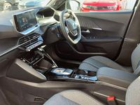 Second-hand Peugeot e-2008 Allure 114 kW (156 CP) 2025 Negru SUV