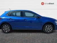 Used VW Polo Life 95 HP (69 kW) 2024 Blue Hatchback
