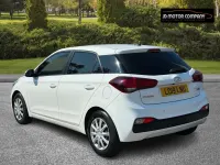Used Hyundai i20 83 HP (61 kW) 2019 White Hatchback