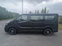 Second-hand Vauxhall Vivaro 95 CP (69 kW) 2017 Negru Monovolum