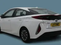 Used Toyota Prius Business Edition 122 HP (89 kW) 2021 White Hatchback