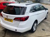Używany Vauxhall Astra 2018 Biały Kombi
