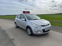 Used Hyundai i20 Comfort 99 HP (72 kW) 2010 Silver Hatchback