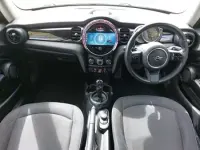Used Mini Cooper Classic 136 HP (100 kW) 2021 White Hatchback