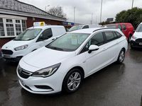 Used Vauxhall Astra Design Edition 2019 White Estate