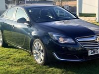 Second-hand Vauxhall Insignia Design Edition 140 CP (102 kW) 2015 Verde Hatchback