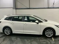 Usado Toyota Corolla 2024 Blanco Familiar