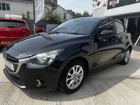 Begagnad Mazda 2 2016 Svart Halvkombi