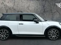 Used Mini Cooper S Hatch 201 HP (147 kW) 2025 White Hatchback