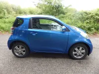 Used Toyota iQ 68 HP (50 kW) 2012 Blue Hatchback