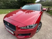 Usado Jaguar XE R-Sport 2018 Vermelho Sedan