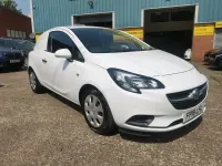 Used Vauxhall Corsa 95 HP (69 kW) 2018 White Hatchback