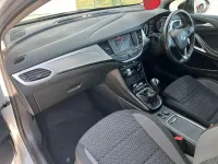 Begagnad Vauxhall Astra SRi 145 HK (106 kW) 2021 Silver Halvkombi