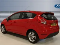 Used Ford Fiesta Zetec 101 HP (74 kW) 2016 Red Hatchback