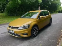 Used VW Golf VII SE 115 HP (84 kW) 2017 Yellow Hatchback