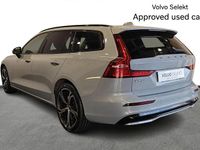 Usado Volvo V60 Plus 194 HP (142 kW) 2025 Cinzento Carrinha