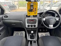 Used Ford Focus Zetec 2008 Silver Hatchback