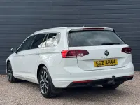 Used VW Passat SEL 150 HP (110 kW) 2020 White Estate
